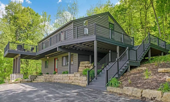 The Galena Territory House | Stunning views, amazing gathering spaces, NOW with HOT TUB