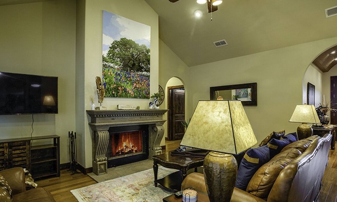 Hunt House | Stunning Views and Awesome Guadalupe River Access! Sleeps 10!