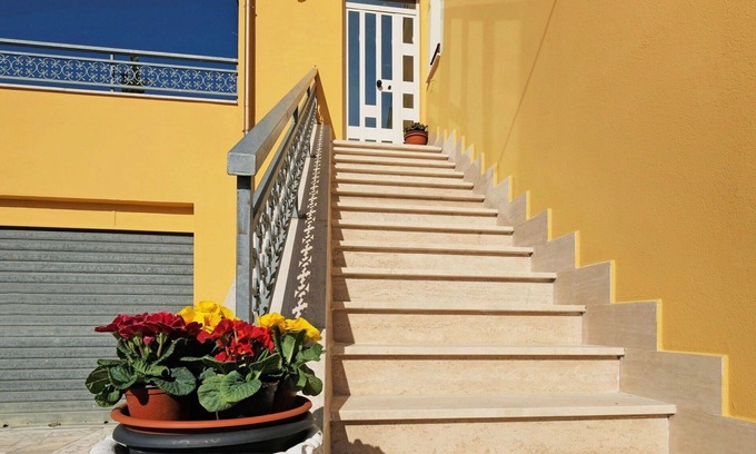 Ripatransone House | Stunning villa for 6 guests with A/C, WIFI, TV, terrace, pets allowed, panoramic view and parking