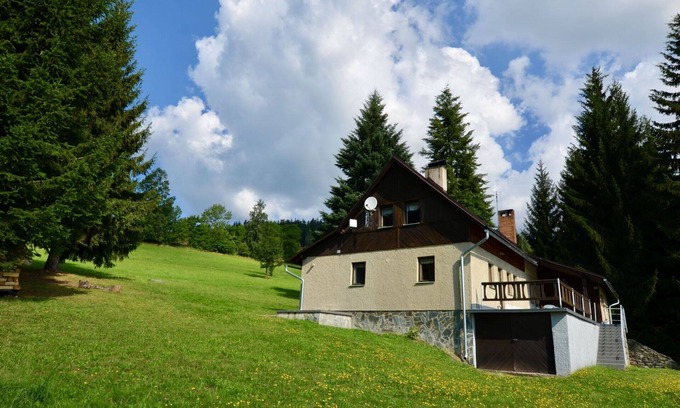 Vitkovice House | Stunning villa for 6 people with WIFI, TV, terrace, pets allowed, panoramic view and parking