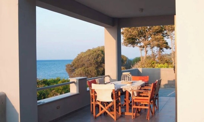 Karlovassi Villa | Stunning villa in Samos with spectacular views of the aegean sea and sunset