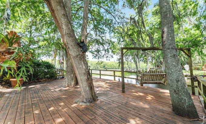 Inverness House | STUNNING WATERFRONT RETREAT!