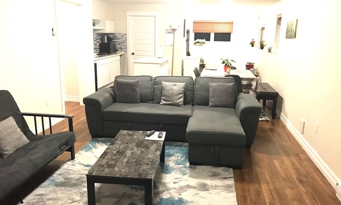 Halifax House | Stylish 1BR unit in Bedford, only 15 min to downtown Halifax. Near shopping area