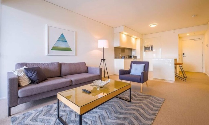 Bowen Hills Apartment | Stylish 1BR with Sauna, Pool and Gym-Close to CBD!