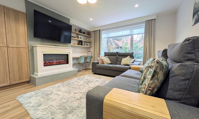 North Finchley Apartment | Stylish 2 Bedroom Apartment in North Finchley