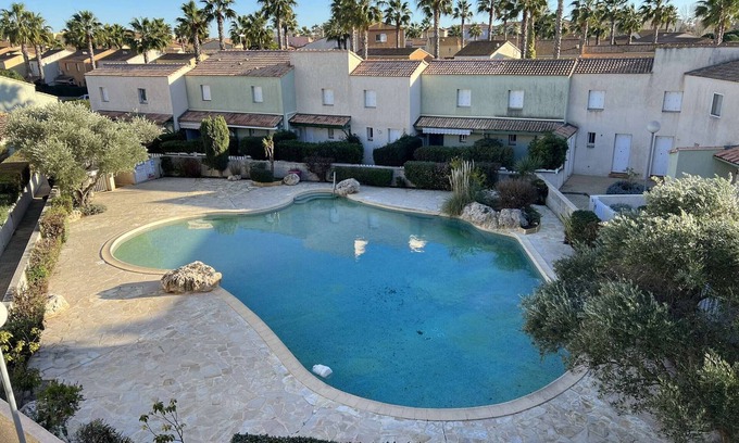 Valras-Plage Apartment | Stylish 2BR Apt with Pool, AC & Terrace - Sleeps 6, 600m from Beach