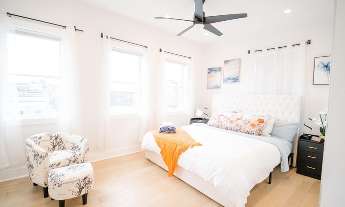 Park View House | Stylish 4BR/4BA Haven | Rooftop Deck & Private Parking!
