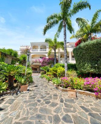 New Golden Mile Apartment | Stylish Apartment with Pool