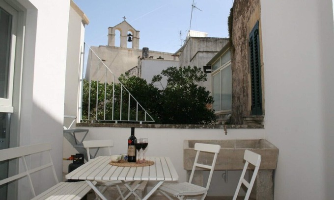 Galatina Historic Centre House | Stylish Art Deco holiday home in historical Baroque old town palazzo, Puglia