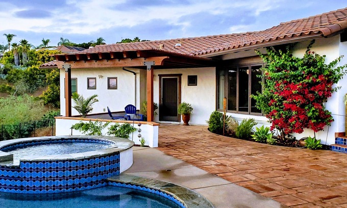 East Canyon Cottage | Stylish Casita In Escondido