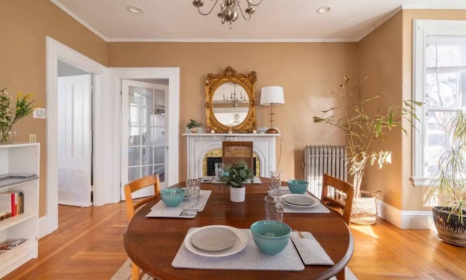 West End Apartment | Stylish comfortable period feature 2 bed - Sun drenched - Free parking