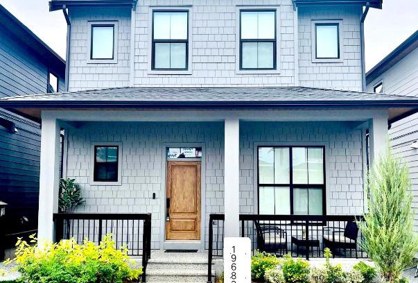 Willoughby Villa | Stylish, Glamorous & Serene 6BR Villa, Near Vancouver, Oasis for Groups and Large Families