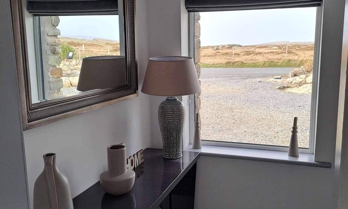 Ballyconneely House | Stylish newly built house 3 Bedroom and 3 bathroom family & Pet friendly.