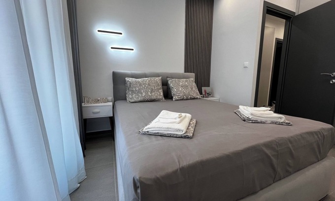 Thessaloniki Apartment | Stylish Oasis in Thessaloniki