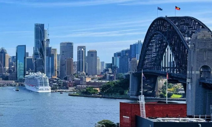 Kirribilli Apartment | Stylish Penthouse with Sydney Harbour Views