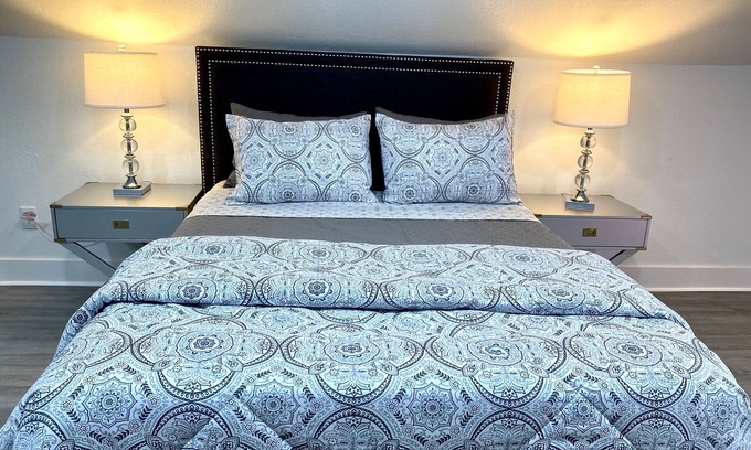 Greater East End Apartment | Stylish Studio with personal Entrance