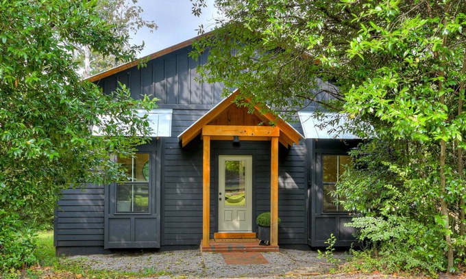 Aiken Cottage | Stylish & Tranquil Cottage just minutes from downtown Aiken and Bruce's Field.
