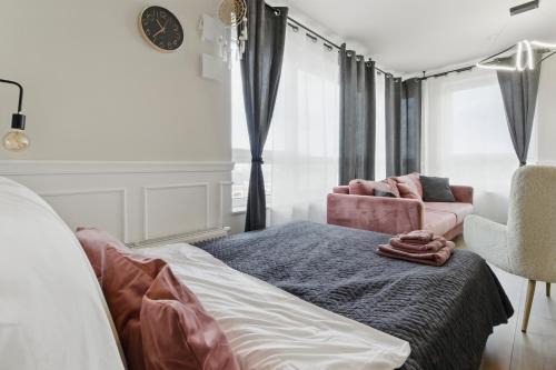 Siedlce Hotel | Stylowy apartament z balkonem i panoramą miasta