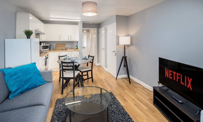 Crawley Apartment | Sublime Stays - Crawley Centre near Gatwick Airport