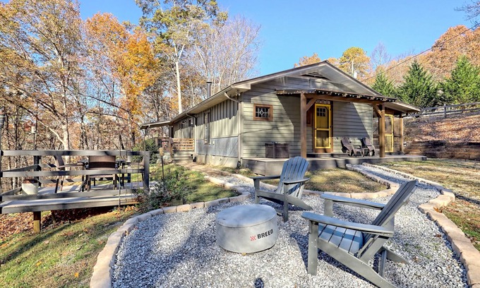 Rabun Gap House | Sugar Maple Cottage-Secluded Mountain Retreat near Clayton & Highlands