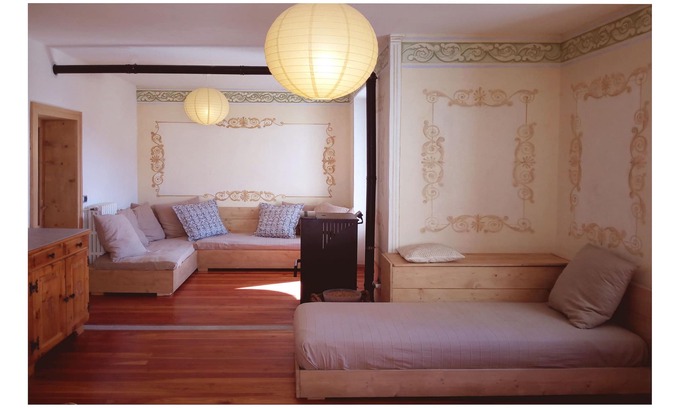 Premadio Apartment | Suggestive frescoed apartment in the Bormio-Bagni Vecchi area
