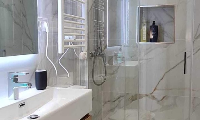 Vista Alegre Apartment | Suite room with double bed, sofa bed, double bed a