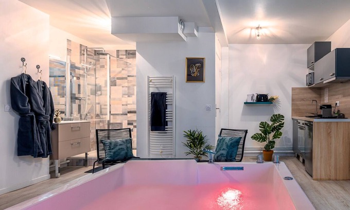 Chalifert Apartment | Suite SPAradise - SPA Privatif - 6min Disneyland Paris