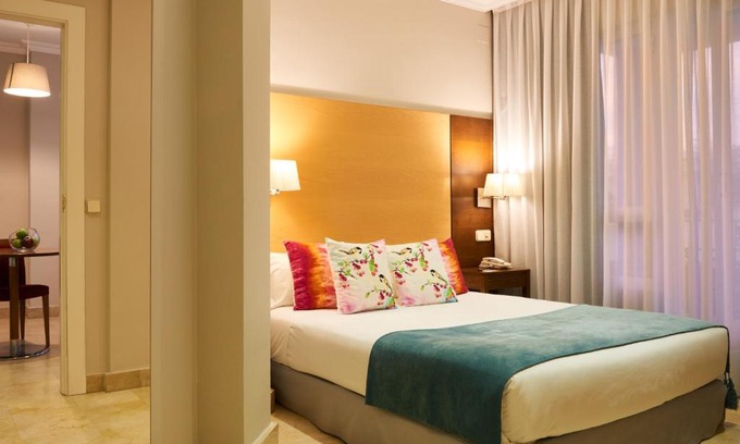 Castellana Hotel | Suites Barrio de Salamanca