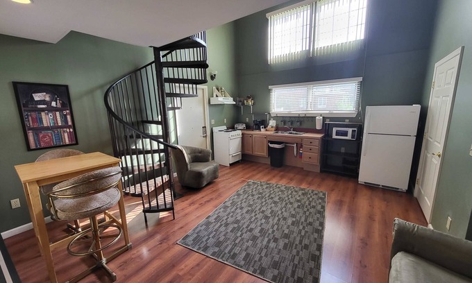 Hershey Apartment | Suites On Chocolate - The School
