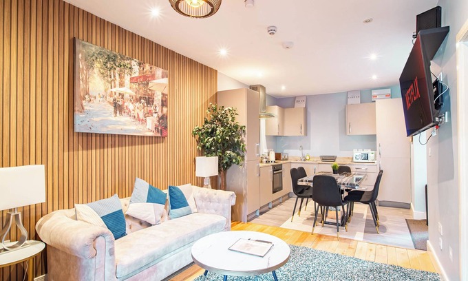 Sheffield Apartment | Summer Cosy Vibes 4-Bed Apartment Near Tourist Attractions in Kelham