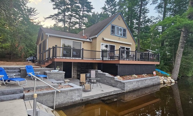 East Wakefield Cottage | Summer Days on the Lakefront of Beautiful Belleau Lake