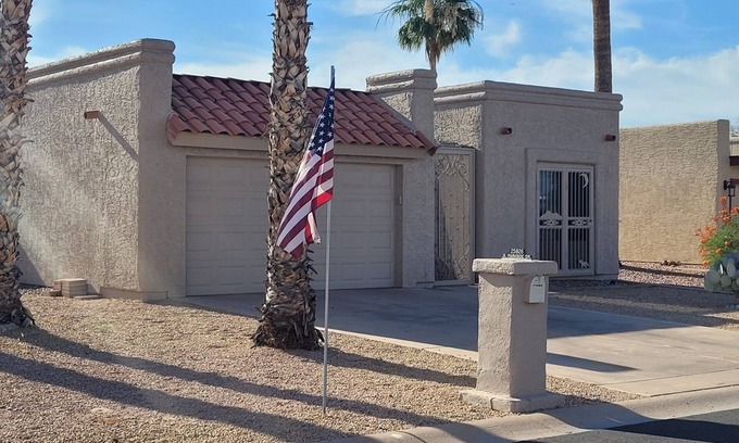 Sun Lakes House | Summer heats up the fun in beautiful Sun Lakes!