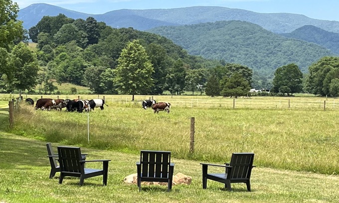 Roseland House | Summer is in full swing. No charge for the view!