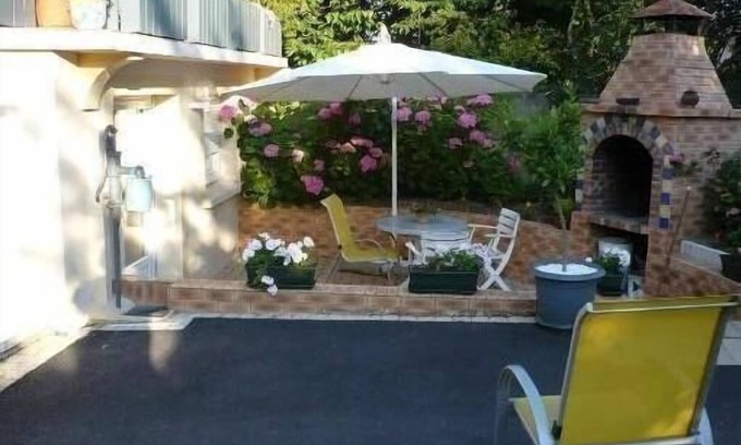 Saint-Jouan-des-Guerets Apartment | Summer rental - studio 2 pers.