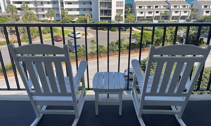 Wrightsville Beach Condo | Summer Sands- Vitamin Sea Room 408