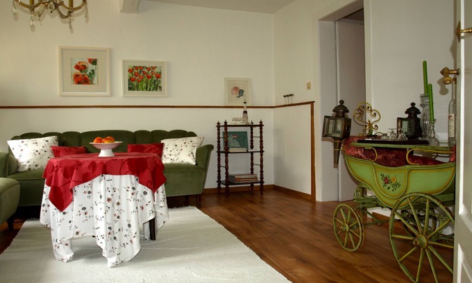 Thuengersheim Other | Summer vacation house with nostalgic flair for romantics and those seeking tranquility