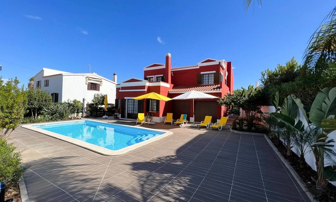 Gambelas Villa | Summer Villa with Heated Private Pool