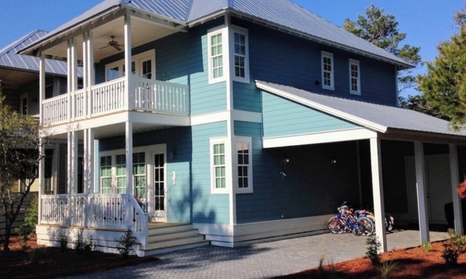 Lakeside at Blue Mountain Beach House | Summer Weeks Available- 2 Primary Suites- Close to the Beach