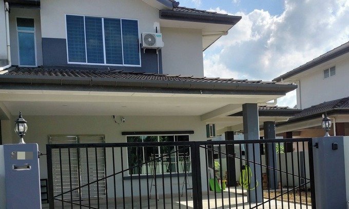 Kota Samarahan House | Summerset Guesthouse
