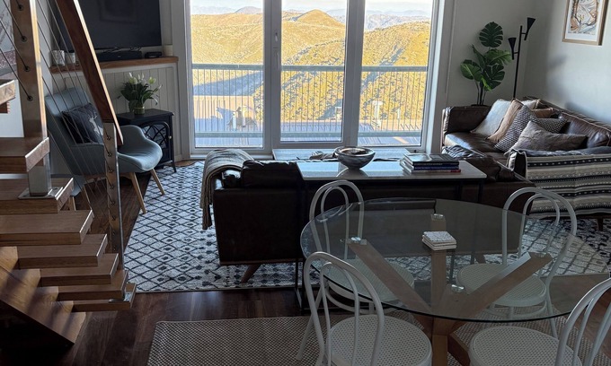 Hotham Heights Apartment | Summit Views, car park, luxury accommodation for 5 in central, ski out location