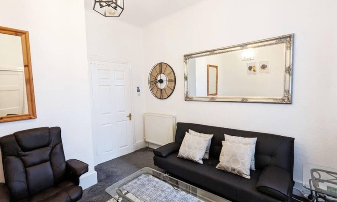 Aberdeen West End Apartment | Summit West End Elegant 1 Bed Flat Free Parking