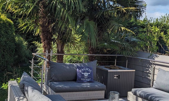 Lank-Latum House | Sun deck Wellness Whirlpool Garden & Grill