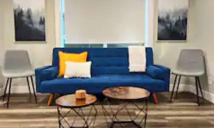 Liberty Wells Apartment | Sun & Snow Bungalow, Remodeled, W&D, Hot Tub