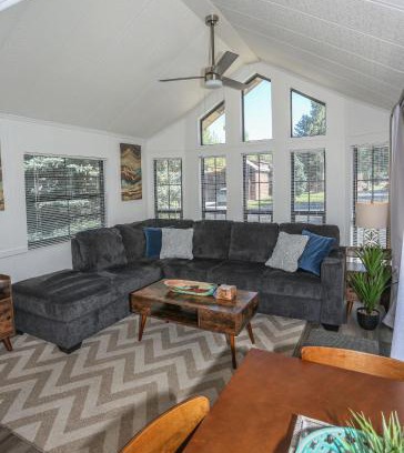 Breckenridge Ski Chalet | Sun & Snow Chalet Breckenridge, a dog lovers dream!