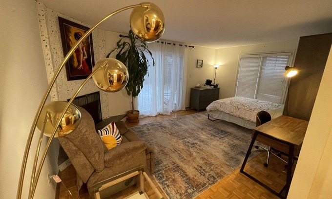 Oakville Apartment | Sunlit Garden-View Studio Oasis on the Main Floor - A Serene Retreat