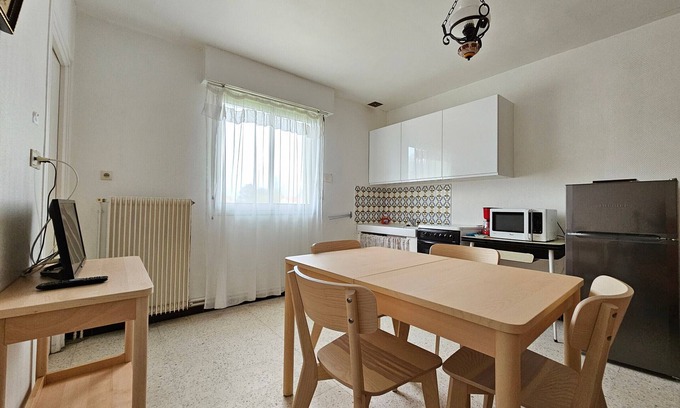 La Faute-sur-Mer House | Sunny 1BR Apt Steps from Beach, Sleeps 4, Pet-Friendly, Free WiFi - La Faute-sur-Mer