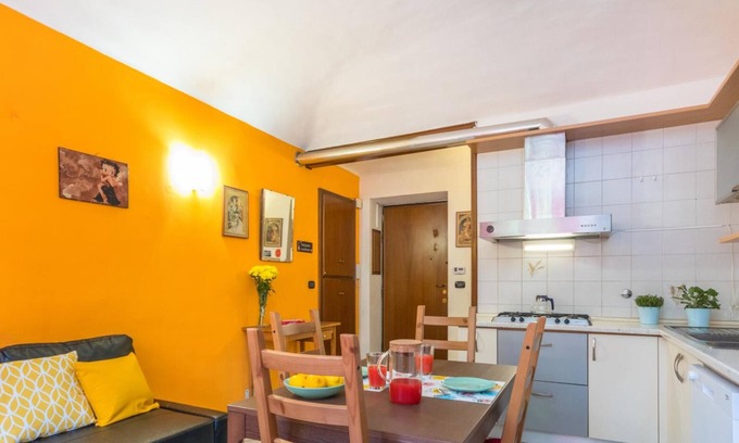 Vanchiglietta Apartment | Sunny Apartment by Wonderful Italy