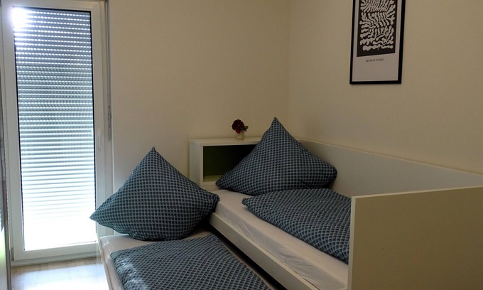 Postmuenster Apartment | Sunny apartment with large garden in a local recreation area