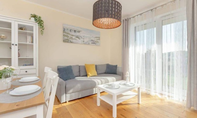 Gdansk Apartment | Sunny Apartment with Parking & Garden by Noclegi Renters