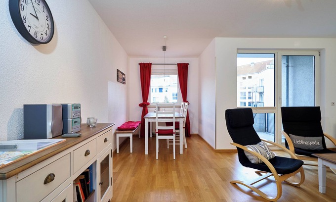 Friedrichstadt Apartment | Sunny balcony Friedrichstadt - central and quiet in the city